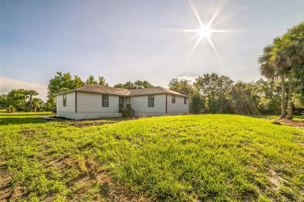Active With Contract: $294,900 (4 beds, 2 baths, 2049 Square Feet)