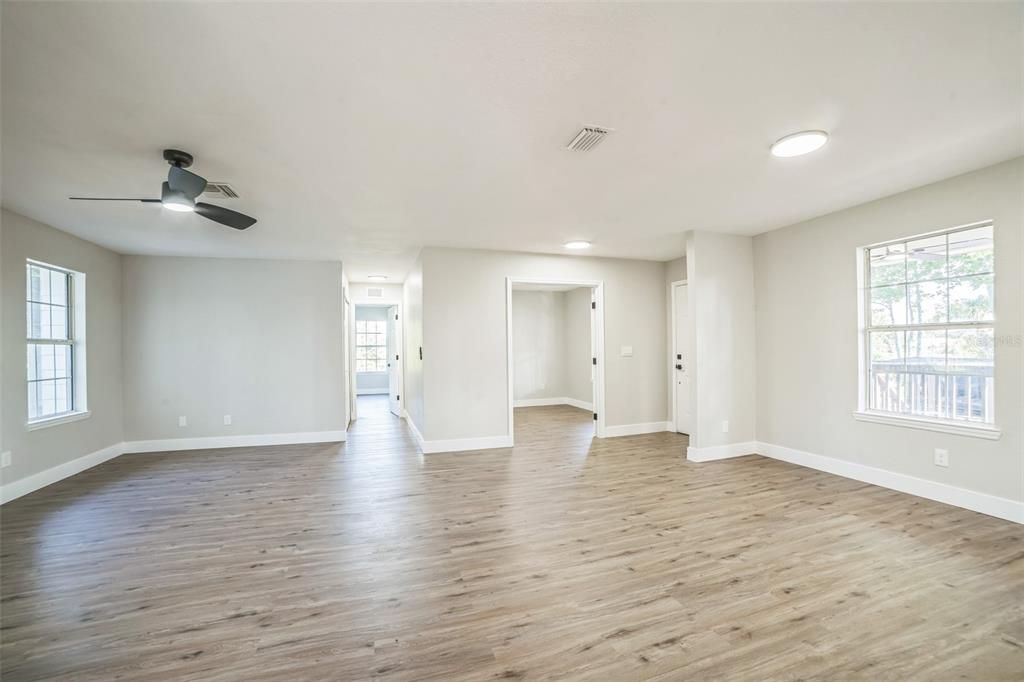 Active With Contract: $294,900 (4 beds, 2 baths, 2049 Square Feet)