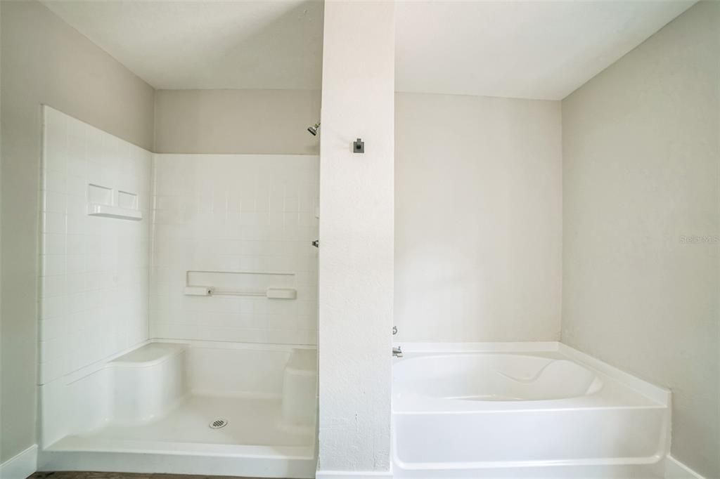 Active With Contract: $294,900 (4 beds, 2 baths, 2049 Square Feet)