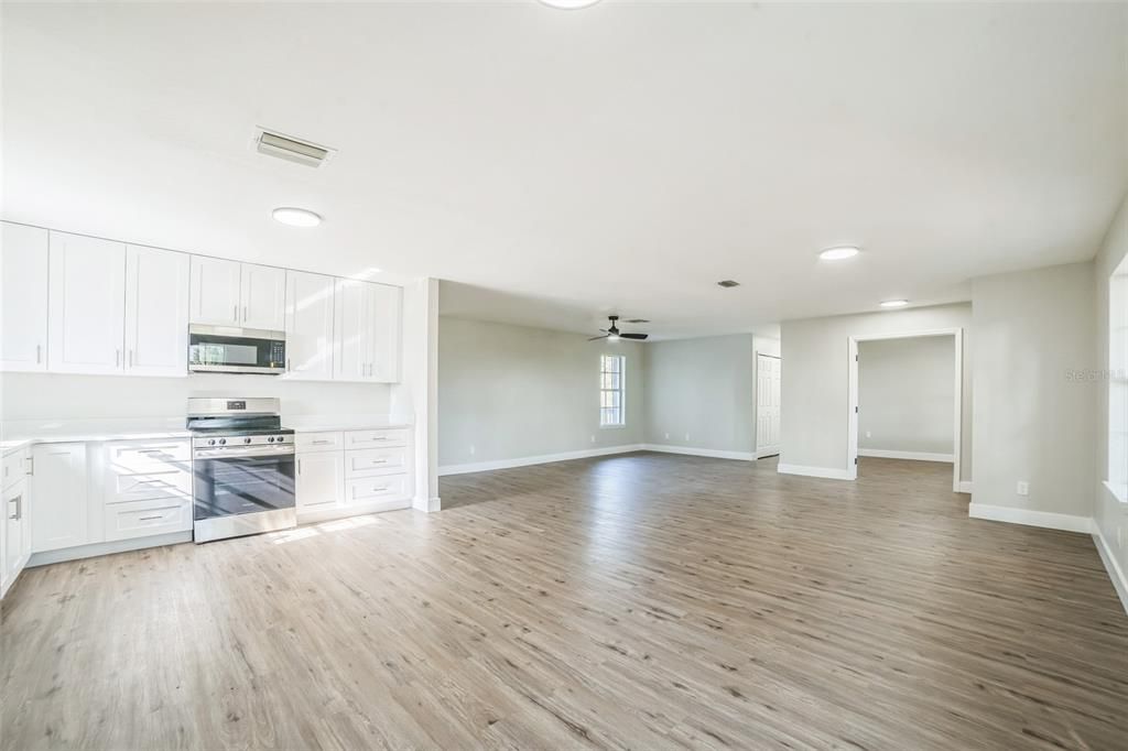 Active With Contract: $294,900 (4 beds, 2 baths, 2049 Square Feet)