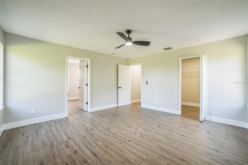 Active With Contract: $294,900 (4 beds, 2 baths, 2049 Square Feet)