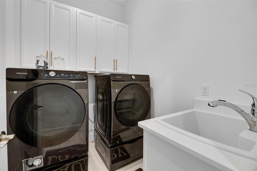 En Renta: $11,000 (6 camas, 4 baños, 5107 Pies cuadrados)