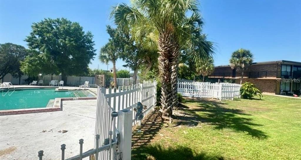 For Sale: $180,000 (1 beds, 1 baths, 276 Square Feet)