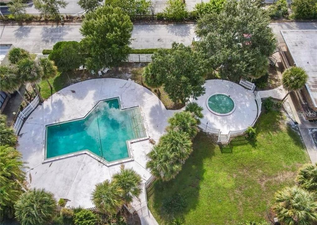 For Sale: $180,000 (1 beds, 1 baths, 276 Square Feet)