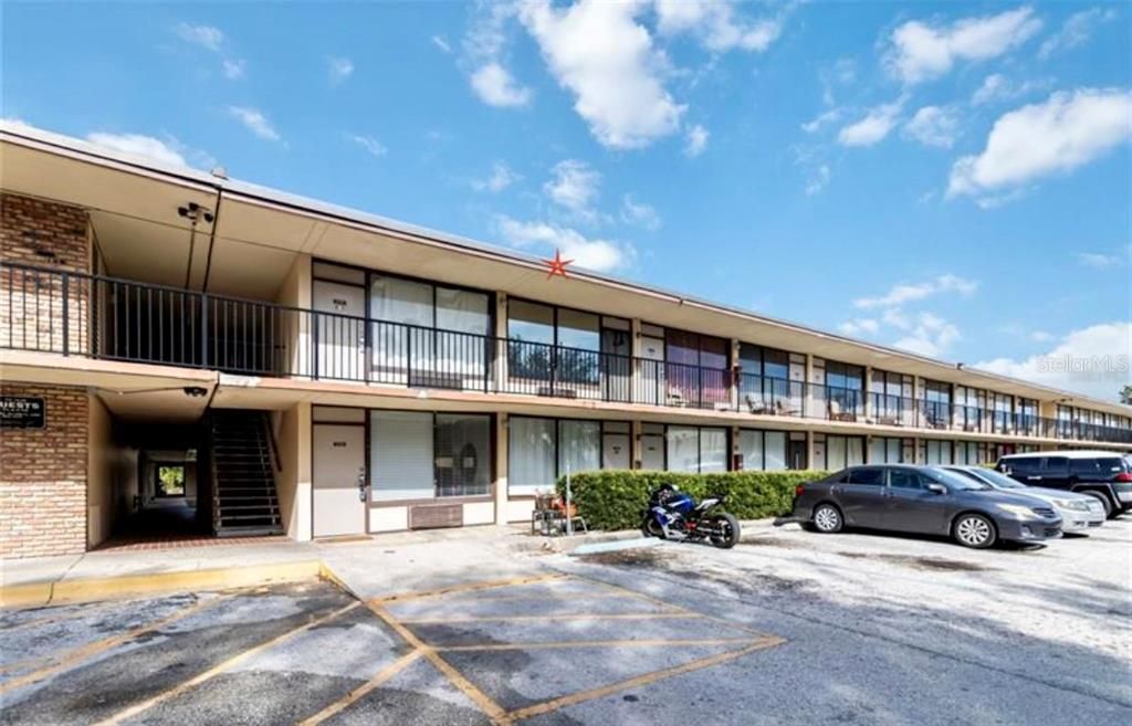 For Sale: $180,000 (1 beds, 1 baths, 276 Square Feet)