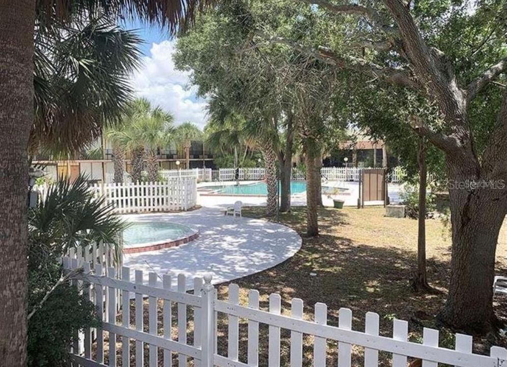 For Sale: $180,000 (1 beds, 1 baths, 276 Square Feet)