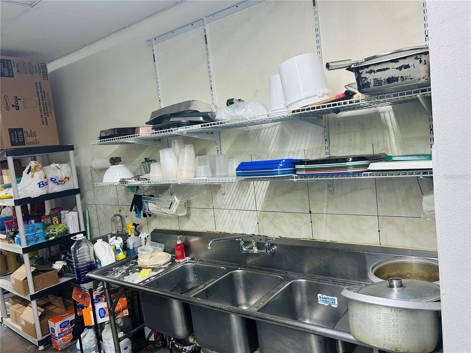 待售: $120,000 (0 贝兹, 0 浴室, 3000 平方英尺)