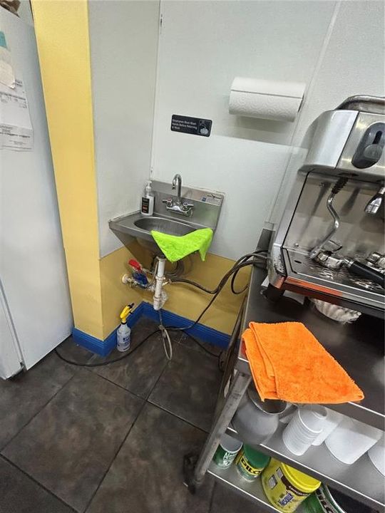 待售: $120,000 (0 贝兹, 0 浴室, 3000 平方英尺)