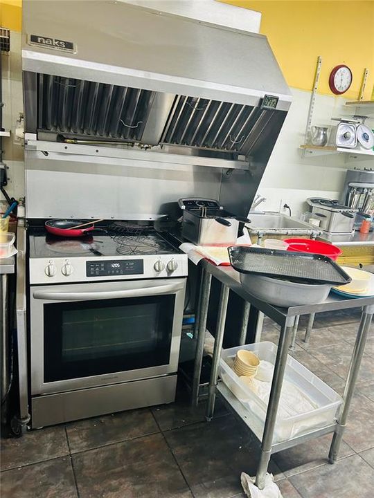 待售: $120,000 (0 贝兹, 0 浴室, 3000 平方英尺)