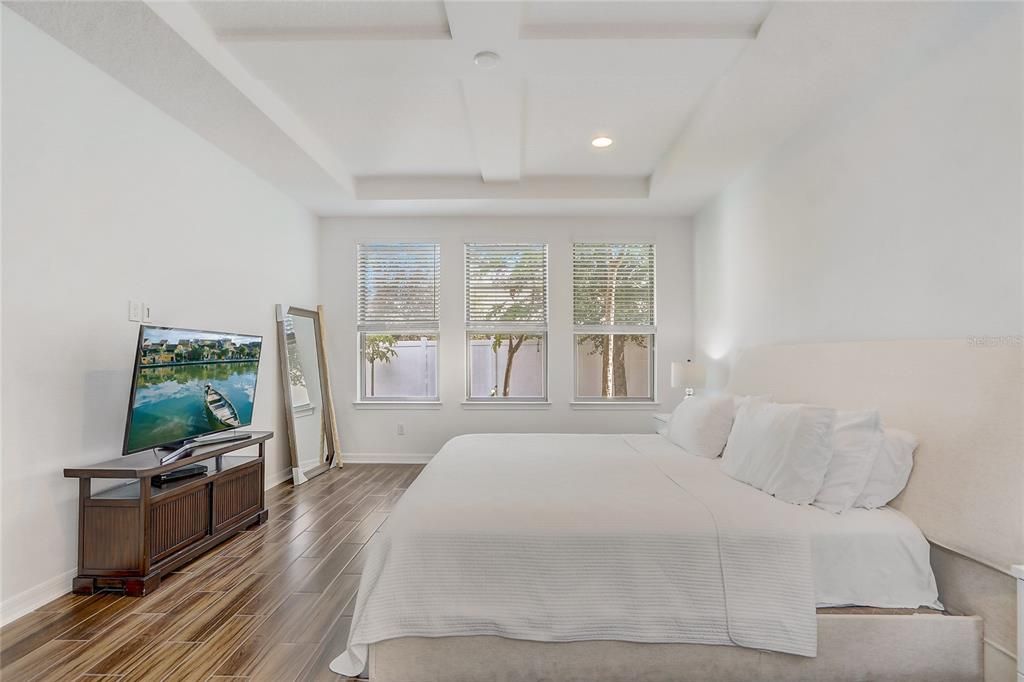 For Sale: $459,900 (3 beds, 2 baths, 1930 Square Feet)