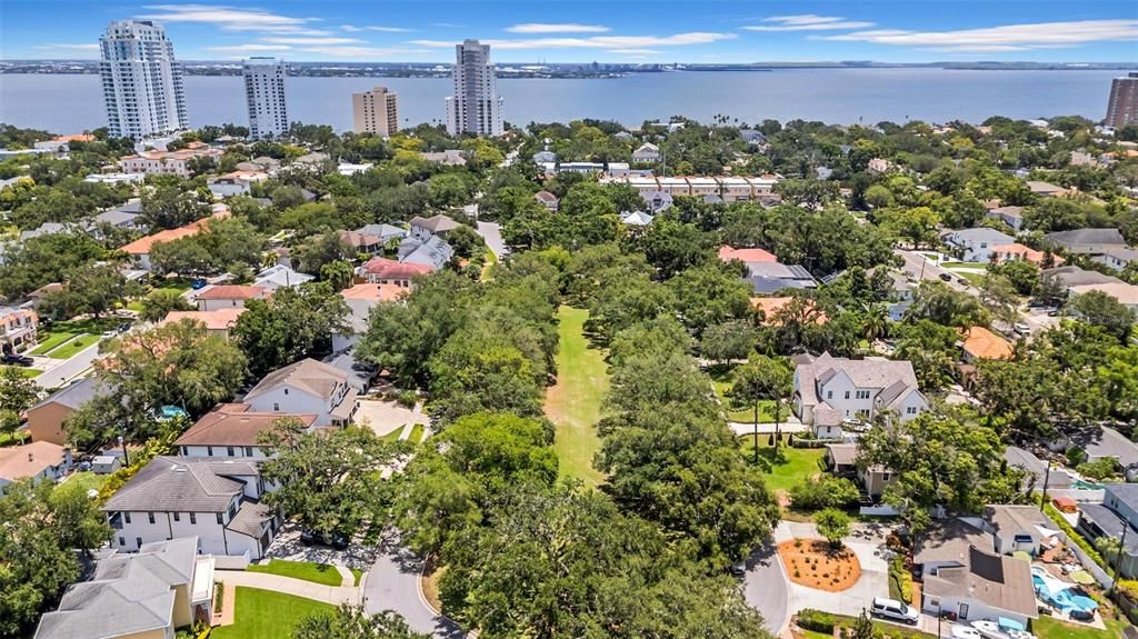 En Venta: $2,699,000 (4 camas, 3 baños, 4018 Pies cuadrados)