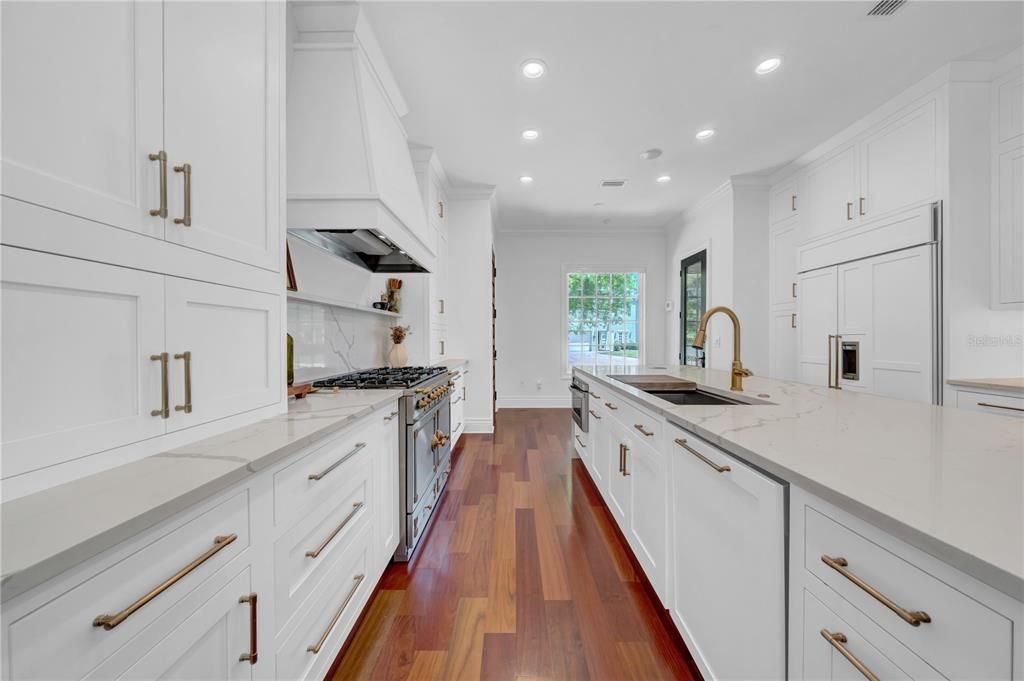 En Venta: $2,699,000 (4 camas, 3 baños, 4018 Pies cuadrados)