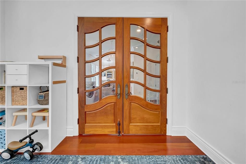 En Venta: $2,699,000 (4 camas, 3 baños, 4018 Pies cuadrados)