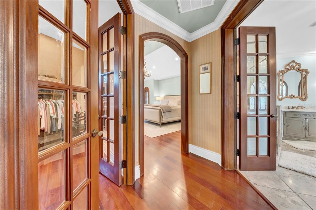 En Venta: $2,699,000 (4 camas, 3 baños, 4018 Pies cuadrados)