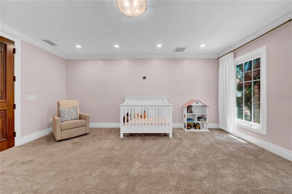 En Venta: $2,699,000 (4 camas, 3 baños, 4018 Pies cuadrados)