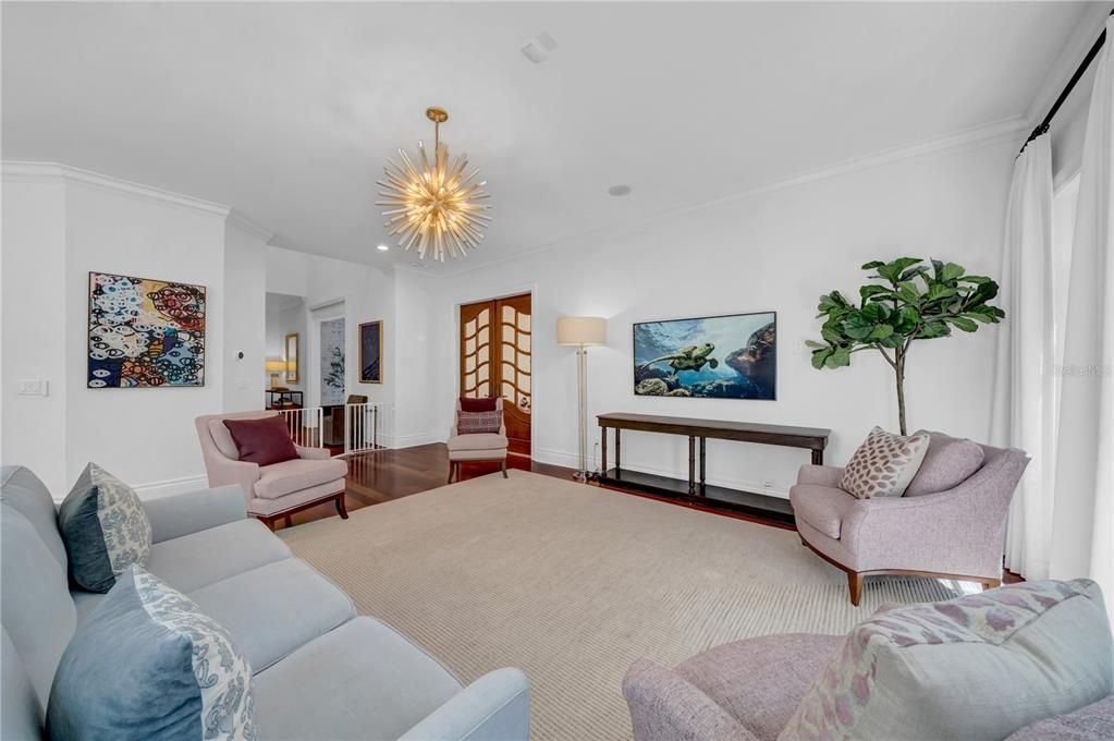 En Venta: $2,699,000 (4 camas, 3 baños, 4018 Pies cuadrados)