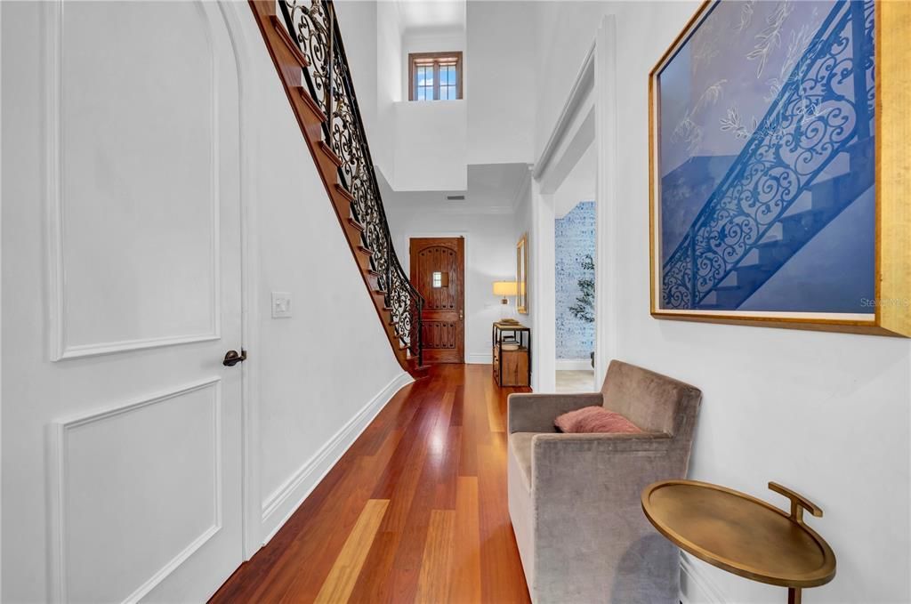 En Venta: $2,699,000 (4 camas, 3 baños, 4018 Pies cuadrados)