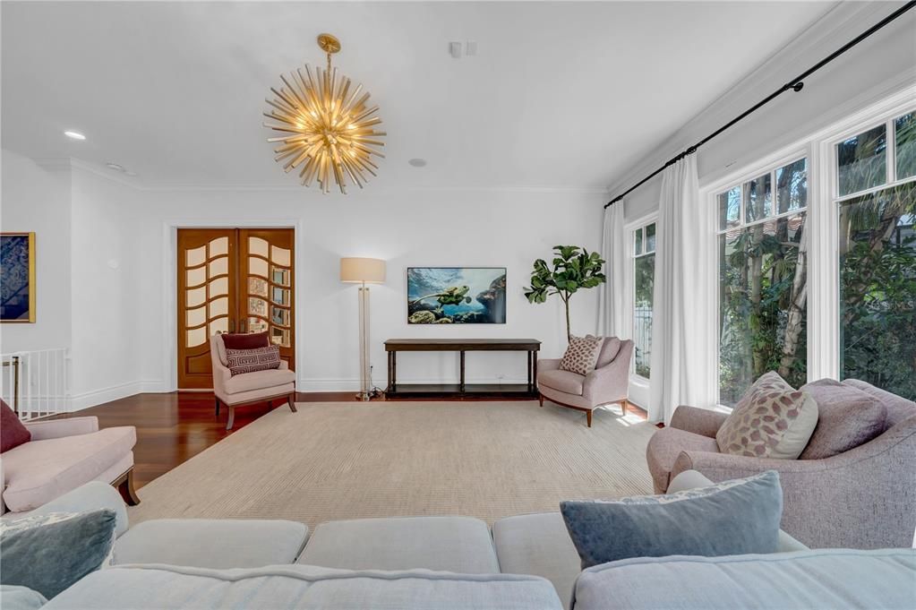 En Venta: $2,699,000 (4 camas, 3 baños, 4018 Pies cuadrados)