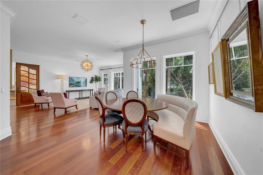 En Venta: $2,699,000 (4 camas, 3 baños, 4018 Pies cuadrados)