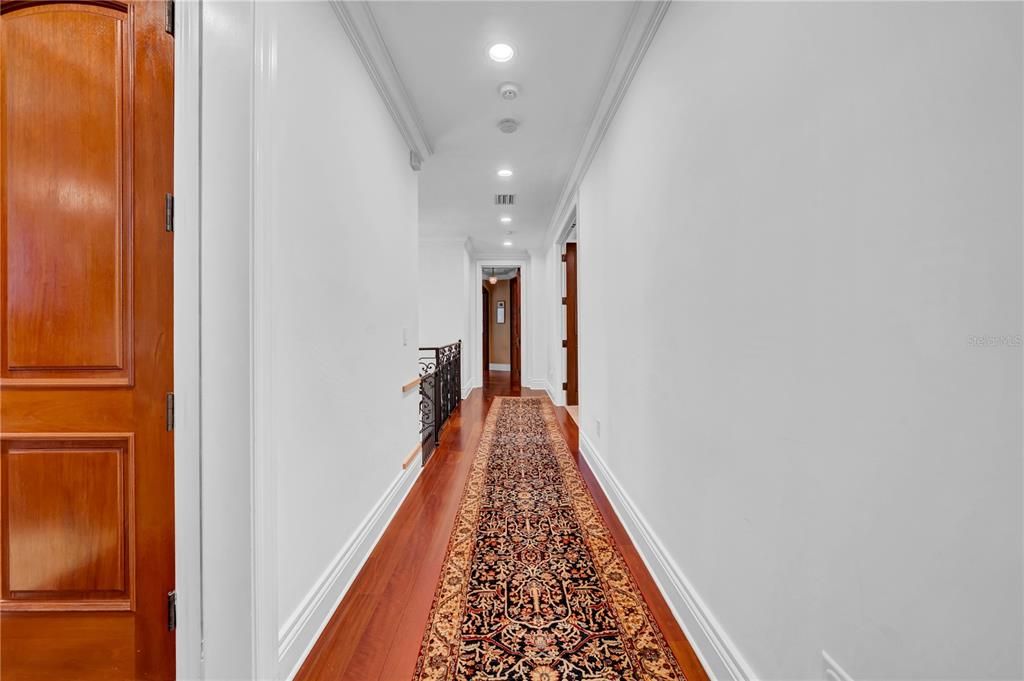 En Venta: $2,699,000 (4 camas, 3 baños, 4018 Pies cuadrados)