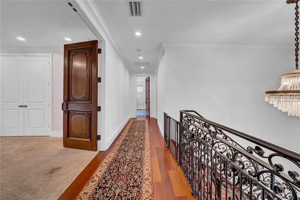 En Venta: $2,699,000 (4 camas, 3 baños, 4018 Pies cuadrados)