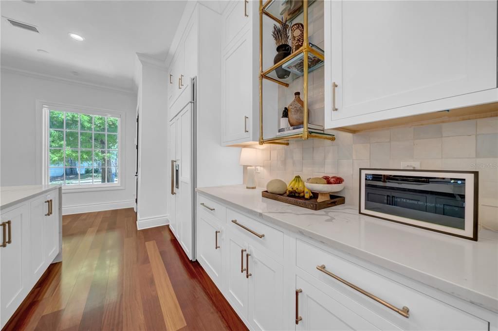 En Venta: $2,699,000 (4 camas, 3 baños, 4018 Pies cuadrados)