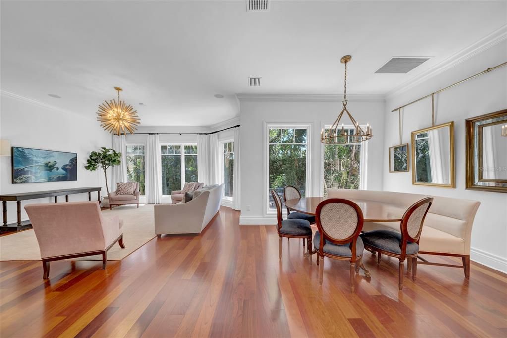 En Venta: $2,699,000 (4 camas, 3 baños, 4018 Pies cuadrados)