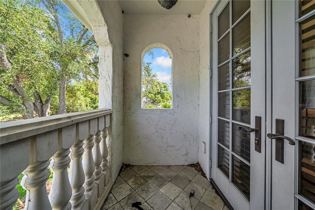 En Venta: $2,699,000 (4 camas, 3 baños, 4018 Pies cuadrados)