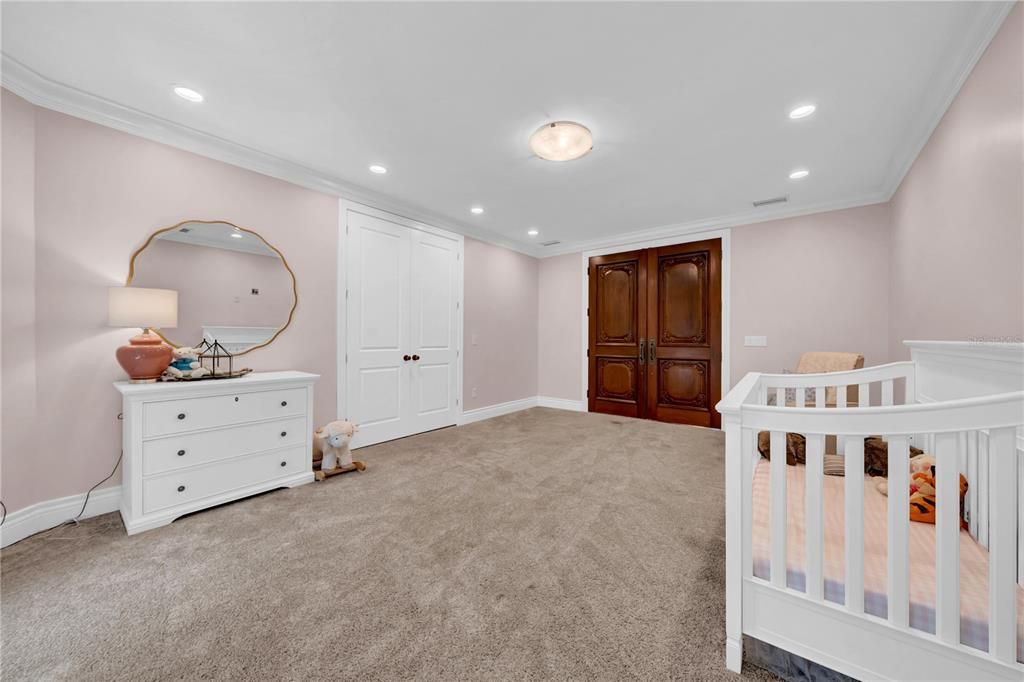 En Venta: $2,699,000 (4 camas, 3 baños, 4018 Pies cuadrados)