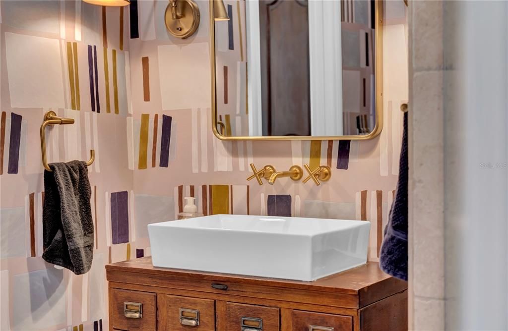 En Venta: $2,699,000 (4 camas, 3 baños, 4018 Pies cuadrados)