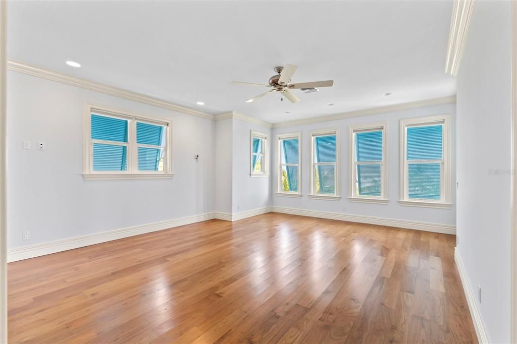 待售: $2,750,000 (4 贝兹, 3 浴室, 3305 平方英尺)