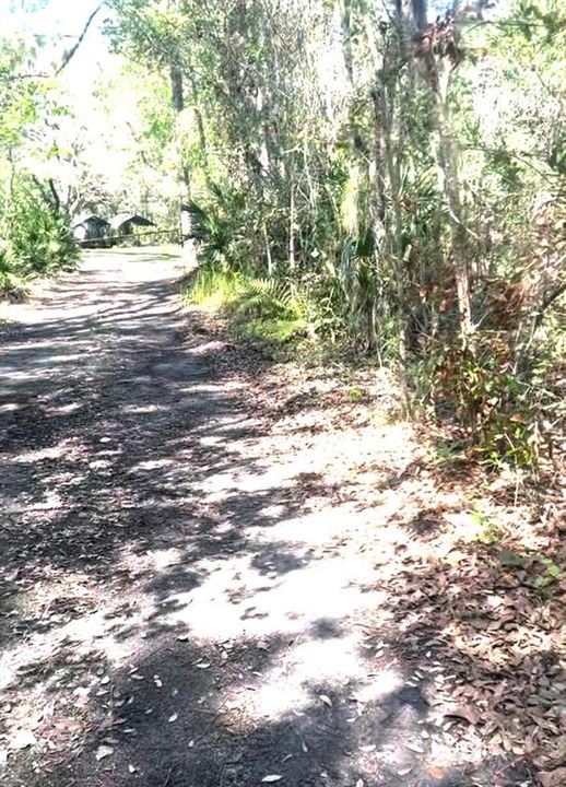 待售: $279,500 (3.01 acres)