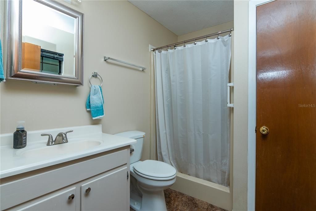 For Sale: $299,900 (3 beds, 2 baths, 1969 Square Feet)