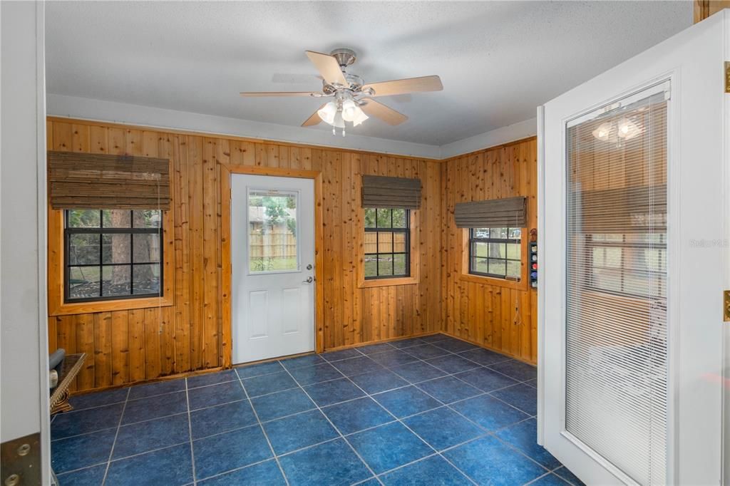 For Sale: $299,900 (3 beds, 2 baths, 1969 Square Feet)