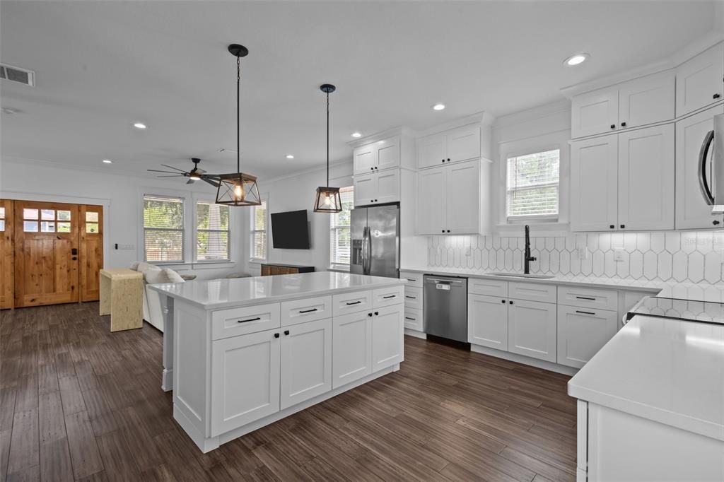 For Sale: $725,000 (3 beds, 2 baths, 1750 Square Feet)