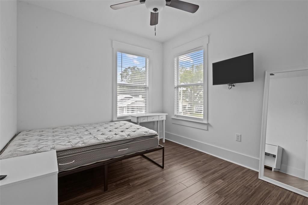 For Sale: $725,000 (3 beds, 2 baths, 1750 Square Feet)