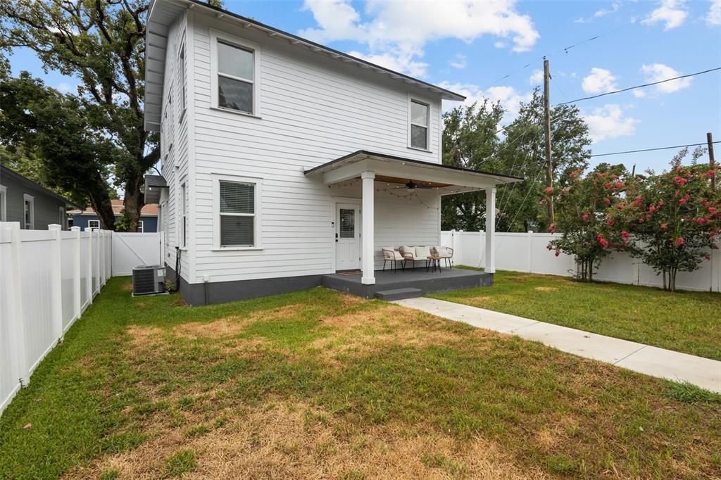 For Sale: $725,000 (3 beds, 2 baths, 1750 Square Feet)