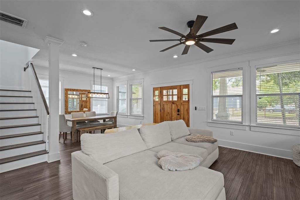 For Sale: $725,000 (3 beds, 2 baths, 1750 Square Feet)