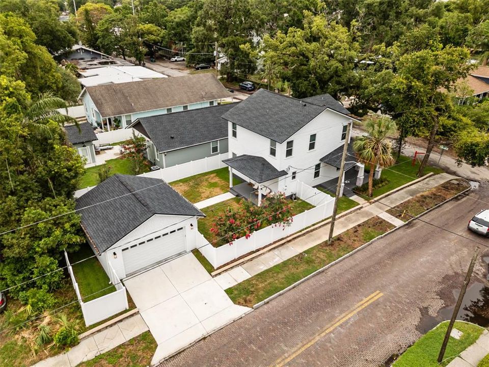 For Sale: $725,000 (3 beds, 2 baths, 1750 Square Feet)