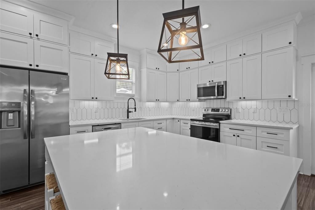 For Sale: $725,000 (3 beds, 2 baths, 1750 Square Feet)