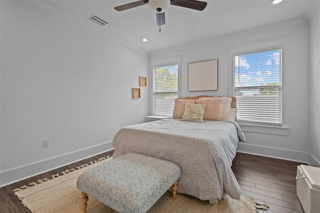 For Sale: $725,000 (3 beds, 2 baths, 1750 Square Feet)