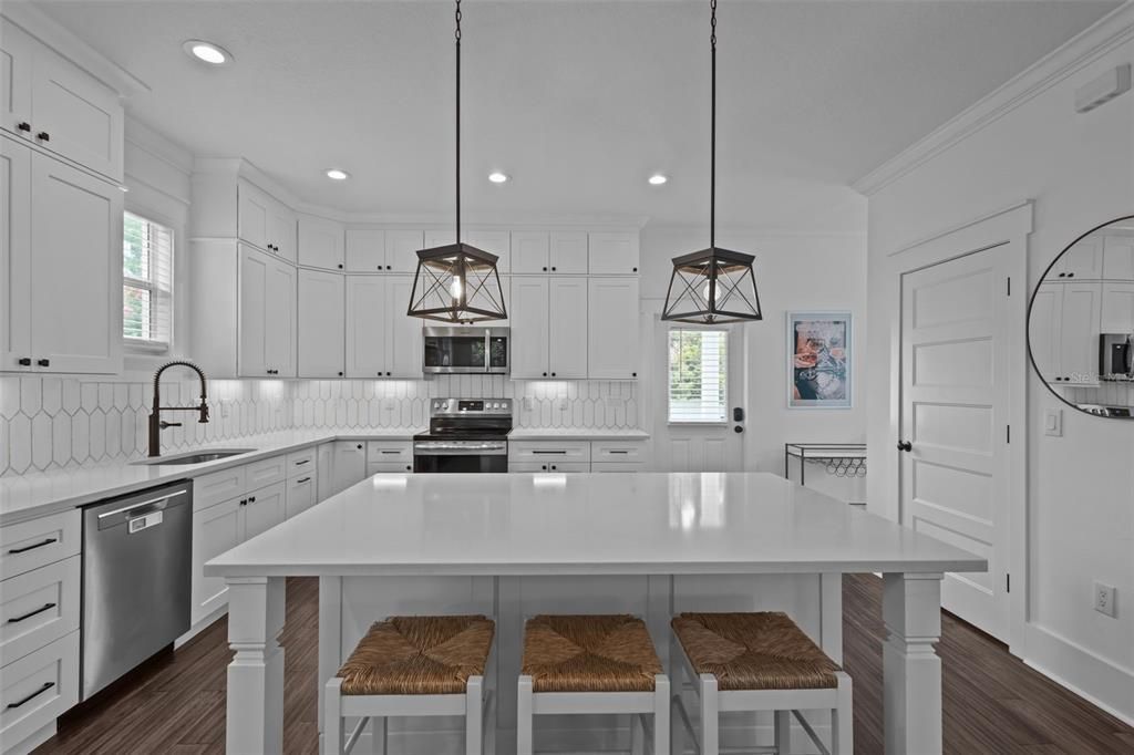 For Sale: $725,000 (3 beds, 2 baths, 1750 Square Feet)