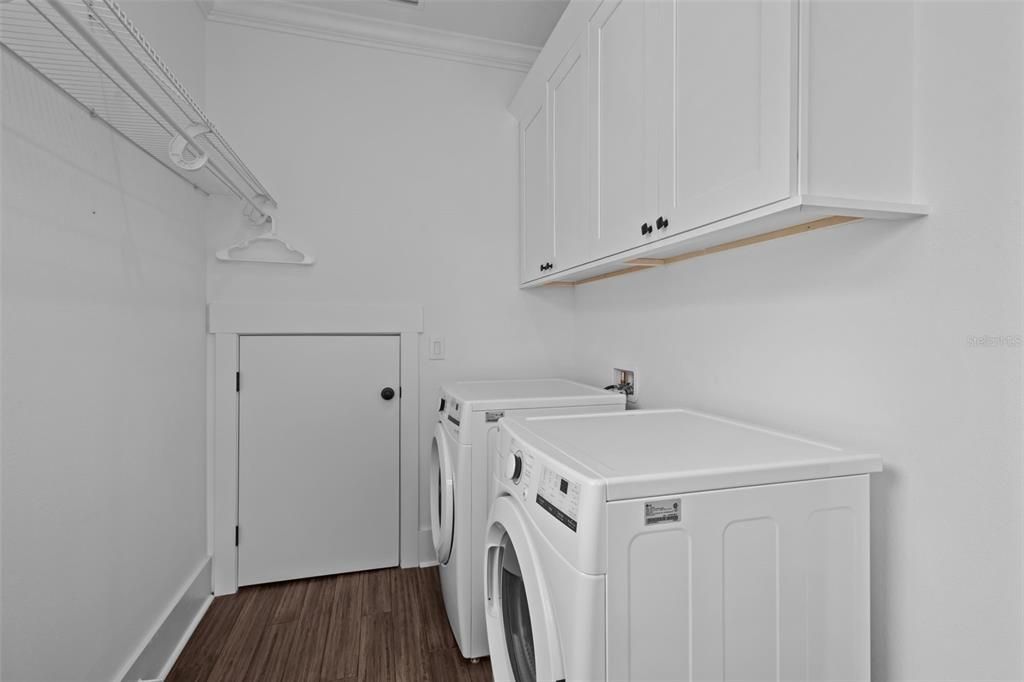 For Sale: $725,000 (3 beds, 2 baths, 1750 Square Feet)