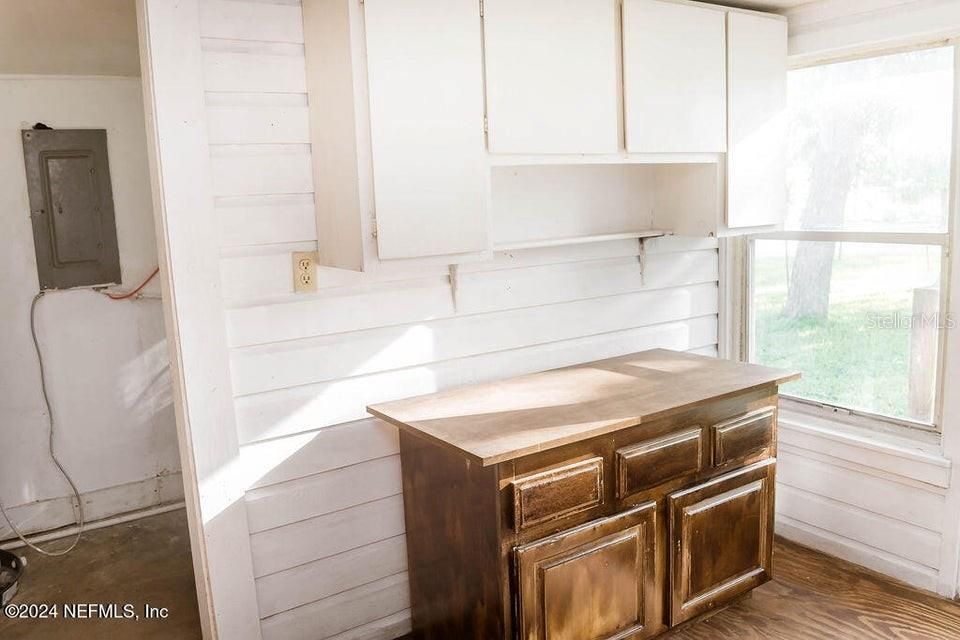 На продажу: $144,900 (3 спален, 1 ванн, 1199 Квадратных фут)