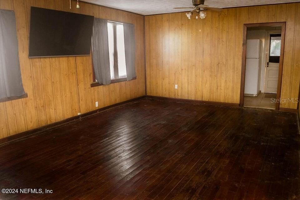 На продажу: $144,900 (3 спален, 1 ванн, 1199 Квадратных фут)