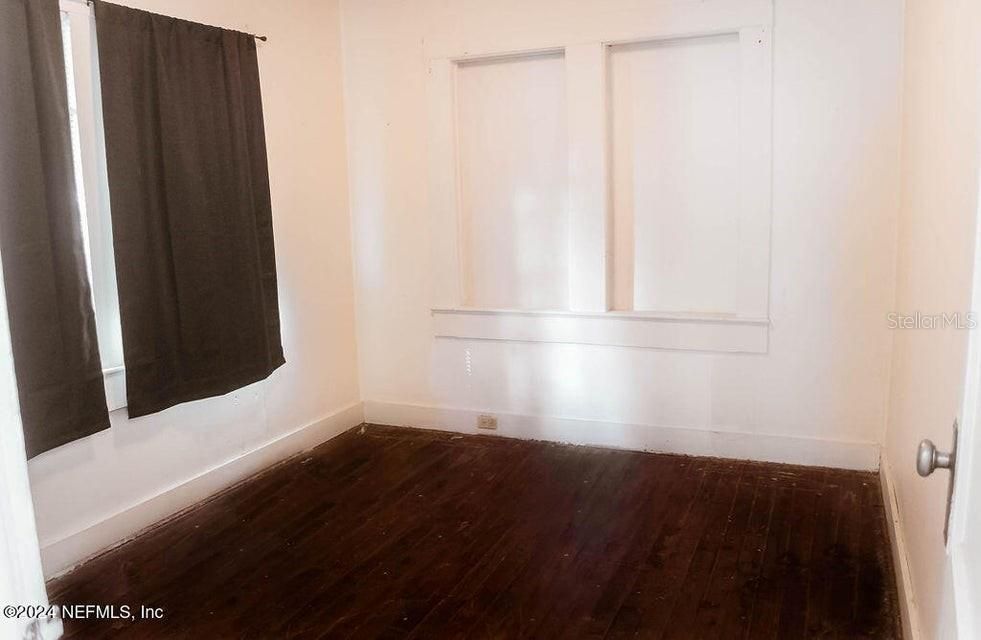 На продажу: $144,900 (3 спален, 1 ванн, 1199 Квадратных фут)