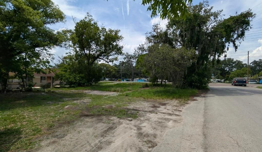 待售: $44,900 (0.22 acres)