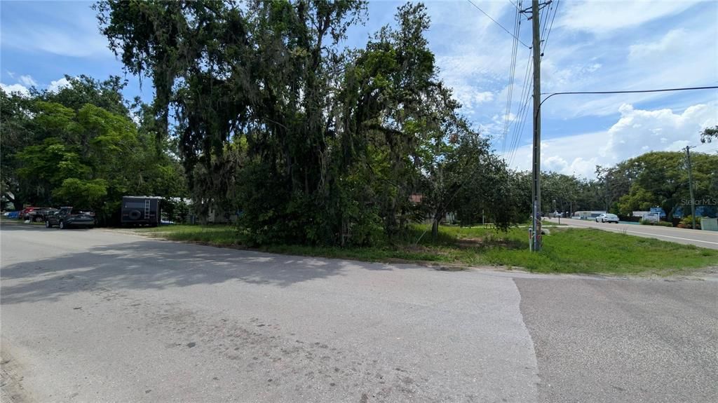 待售: $44,900 (0.22 acres)