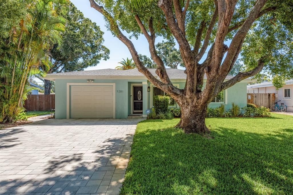 Recently Sold: $499,000 (3 beds, 2 baths, 1374 Square Feet)
