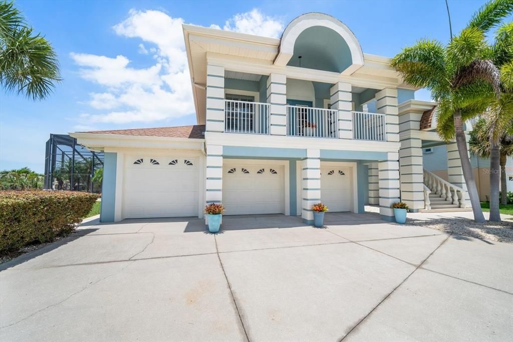 For Sale: $1,330,000 (3 beds, 2 baths, 3548 Square Feet)